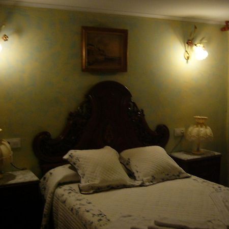 Готель Casa Victoria Ciruena Екстер'єр фото